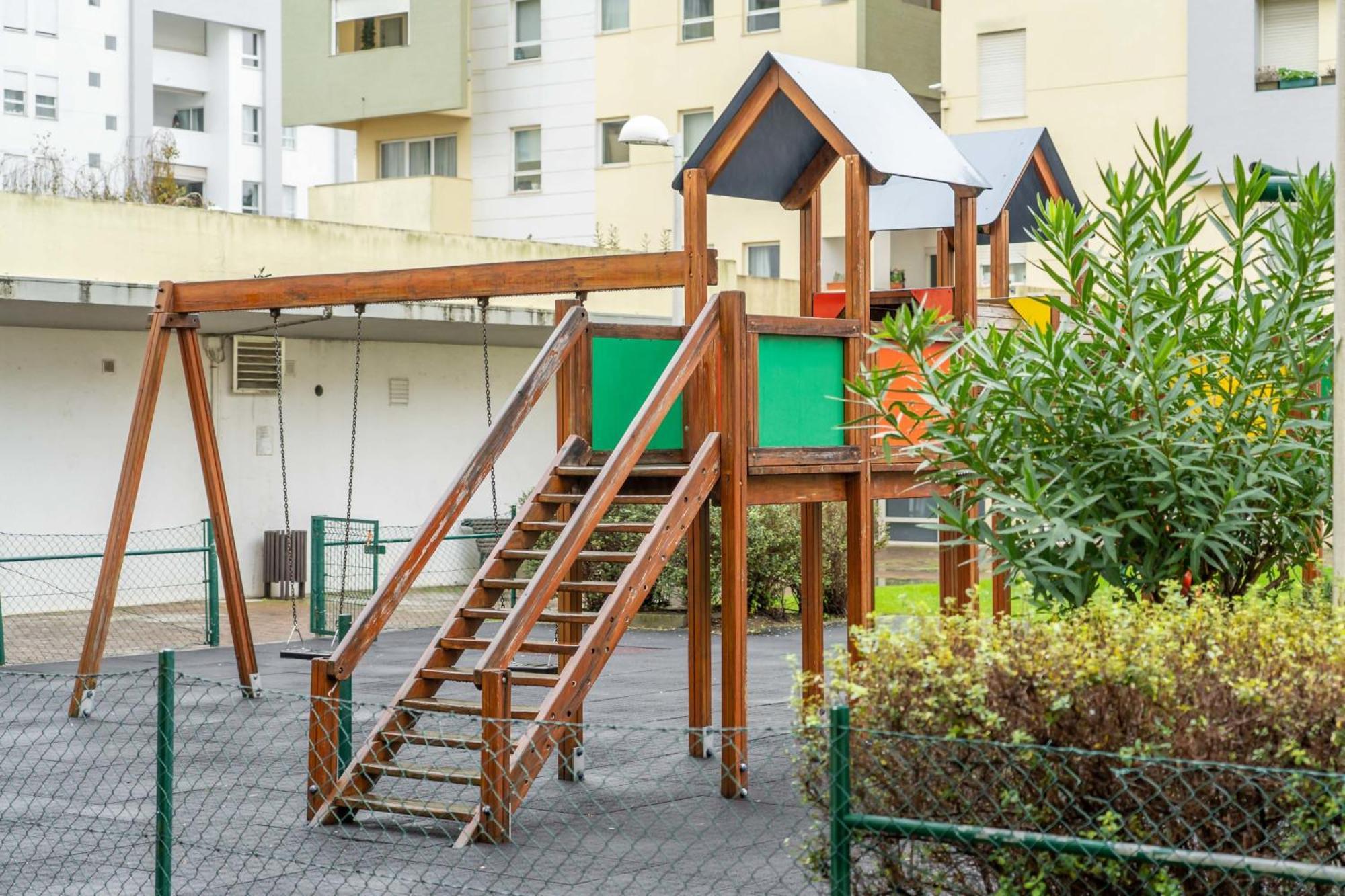 Apart T3 Com Piscina Tenis Ginasio E Parq Infant Lissabon Exterior foto